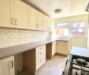 3 bedroom house to rent Birstall Way, Birmingham, West Midlands, B38 - Photo 4