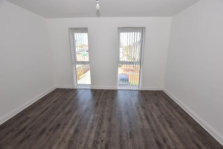 3 bedroom terraced house to rent - Photo 3