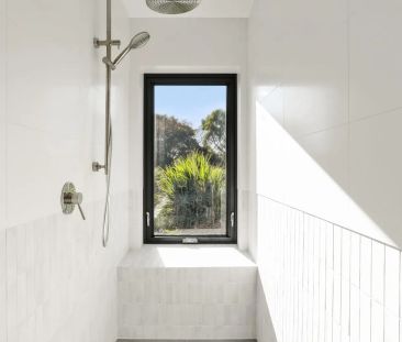 Luxury Home In City Fringe Locale - Photo 2