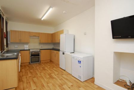 4 bedroom house to rent - Photo 4