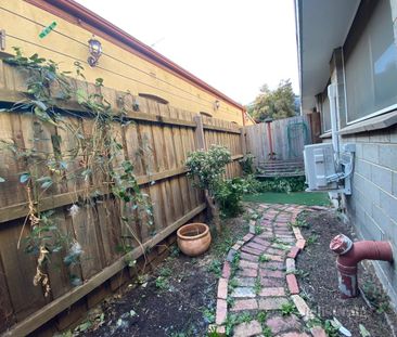 2/17 Barkly Street, Brunswick East - Photo 4
