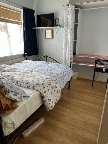 Room in a Shared House, Hendon Way, NW2 - Photo 3