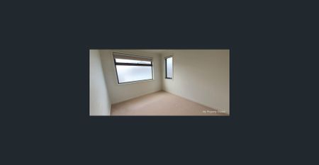 Modern Family Living in the Heart of Wantirna South - Photo 2