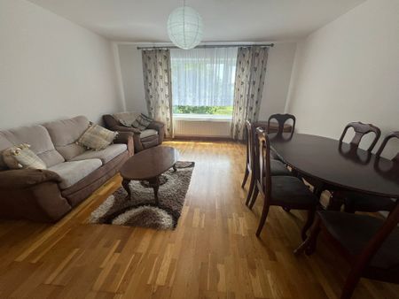 2 bed apartment to rent in Scarfe Way - Photo 2