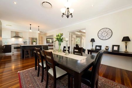 23 Newbolt Street, Holland Park. - Photo 3