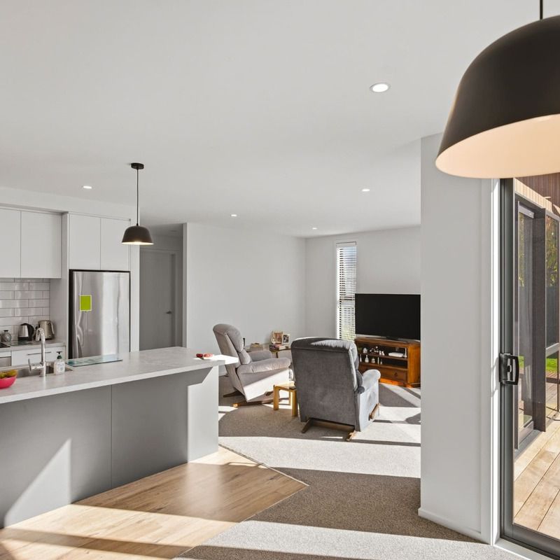 Lovely new home with great indoor and outdoor living spaces - Photo 1