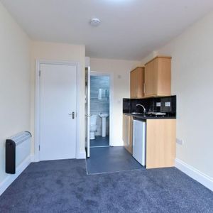 Studio to rent - Photo 2