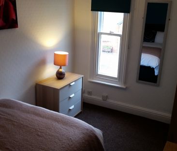 Great house with nice, friendly housemates - Photo 4