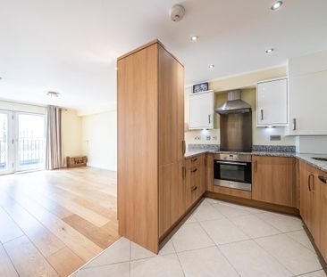 2 bedroom flat to rent - Photo 6