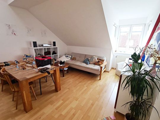 NASCHMARKT-NÄHE, FERNBLICK, 55 m2 Dachgeschoss mit Terrasse, Wohnküche, 1 Zimmer, Galerie, Wannenbad, Parketten, Eggerthgasse - Photo 1