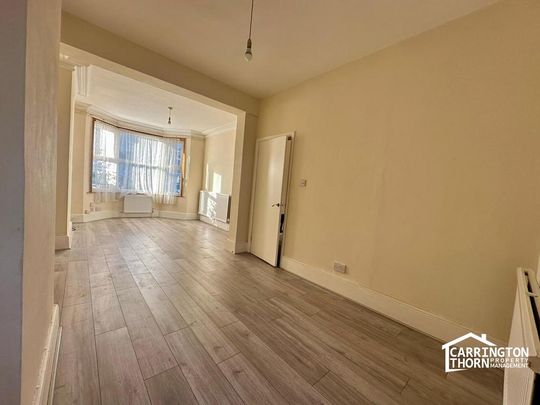 3 bedroom end of terrace house to rent - Photo 1