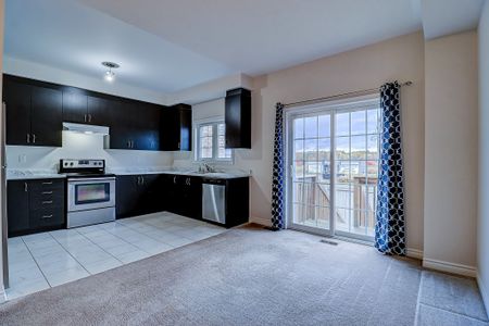 For Lease - 67 Daniele Crescent, Bradford West Gwillimbury, Ontario - Photo 4