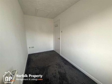 Attleborough, NR17 - Photo 3