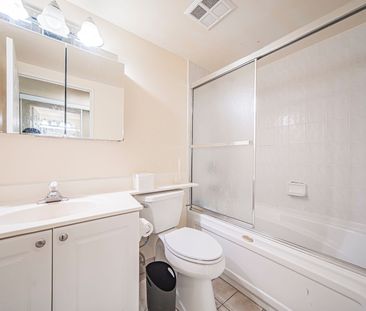 For Lease - 1 Lee Centre Drive Unit# 1905, Toronto, Ontario - Photo 5
