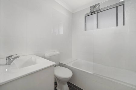 Modern 2-Bed Unit - Photo 3