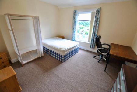 2 bedroom terraced house to rent - Photo 3