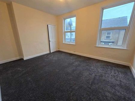 Trafalgar Road, Scarborough, YO12 - Photo 5