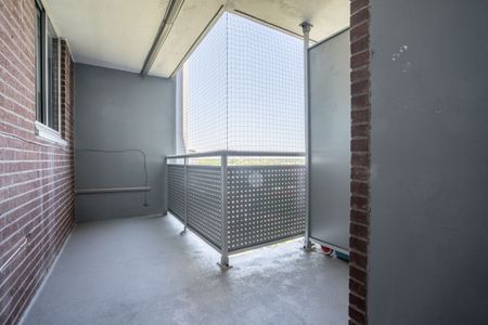 230 Oak Street - Photo 3