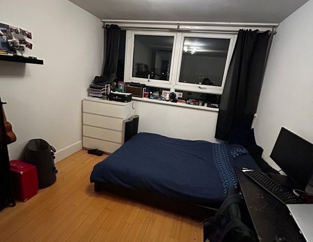 Room in a Shared Flat, Broomfield Street, E14 - Photo 1