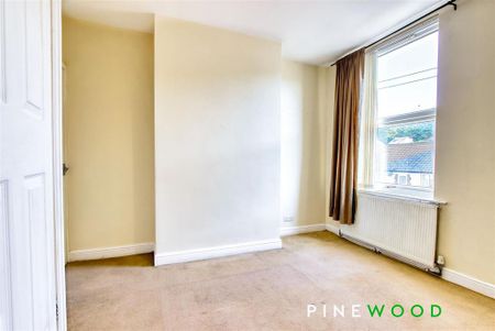 2 bedroom terraced house to rent - Photo 2