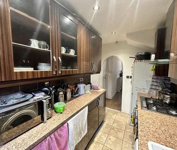 Leamington Crescent, Harrow, HA2 - Photo 1