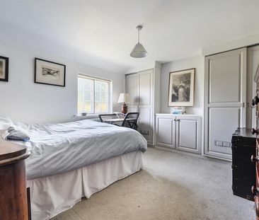 Pinkneys Drive, Maidenhead - Photo 4