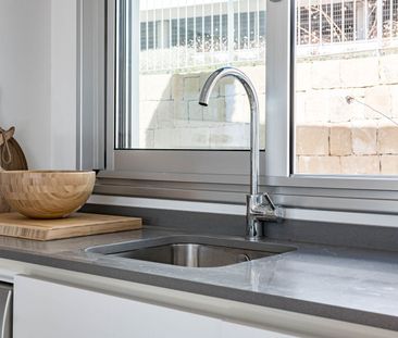 Townhouse in Cancelada - Photo 2