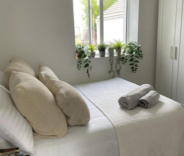 8 bedroom terraced house to rent - Photo 4