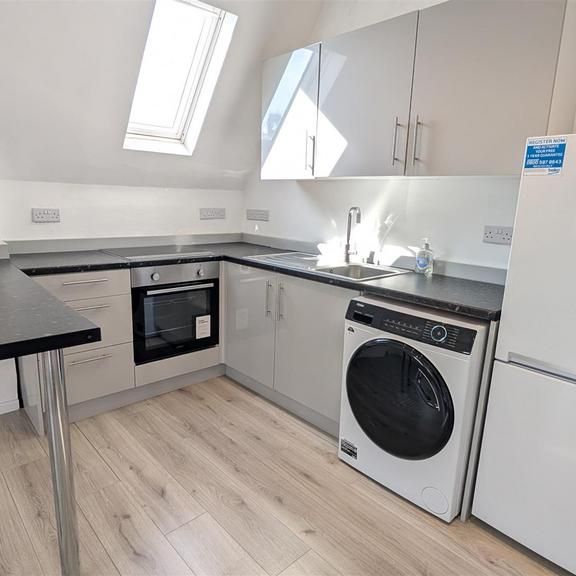 2 bedroom apartment to rent - Photo 1
