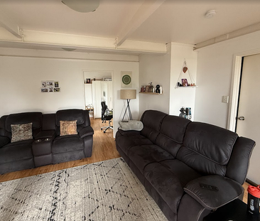 Flat on the edge of Manukau Harbour - Photo 1