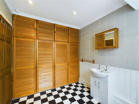 4 bedroom terraced house to rent - Photo 4