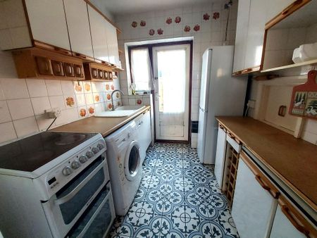 3 bedroom terraced house to rent - Photo 5