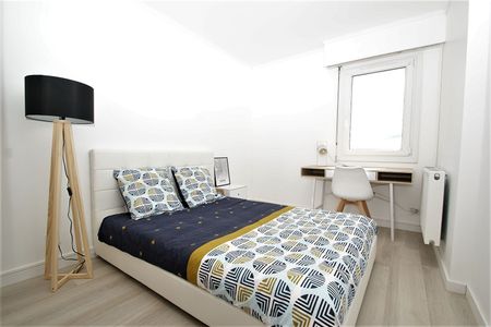 Location appartement 1 pièce, 9.18m², Montigny-le-Bretonneux - Photo 2