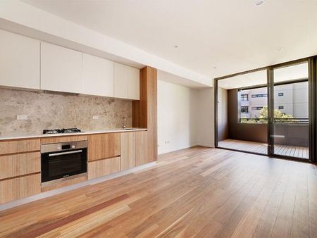 LUXURY ONE BEDROOM DESIGNER APARTMENT - Photo 2