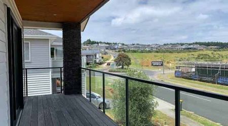 Low Maintenance, Executive Style Living - Photo 5