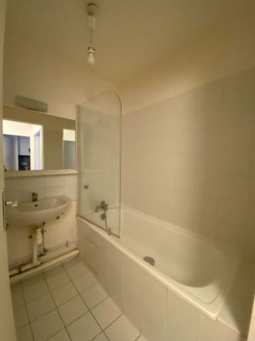 Location Appartement 2 pièces 48m² - Photo 5