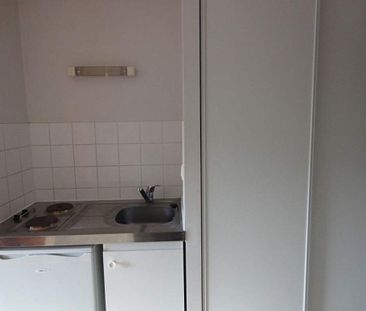 À BOURGES À louer Appartement 1 pièce 18.92 m2 Loyer 385,00 €/mois charges comprises * - Photo 6