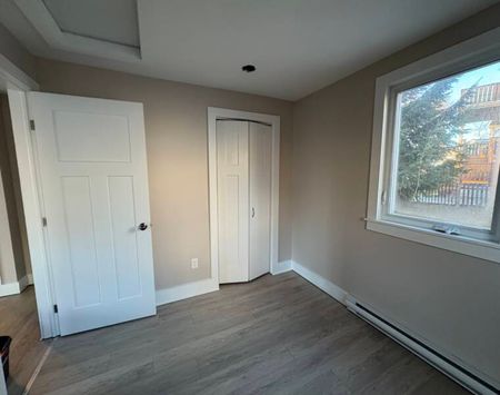Renovated 2 Bedroom Bungalow in the heart of Downtown Dartmouth! - Photo 4