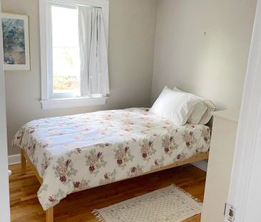 For Lease - 1052 FISHER Avenue, Carlington - Central Park, Ontario - Photo 3