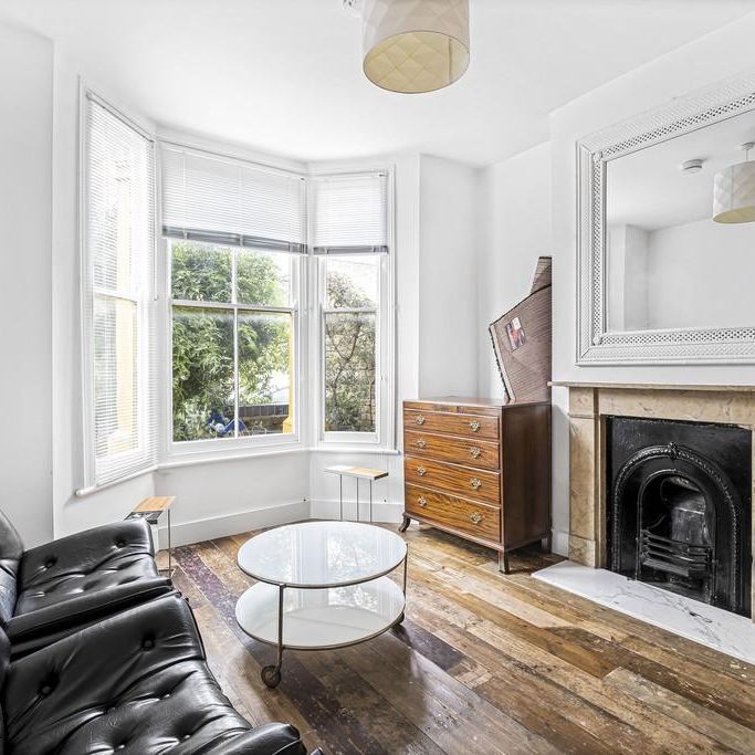 1 bedroom in a house share to rent - Photo 1