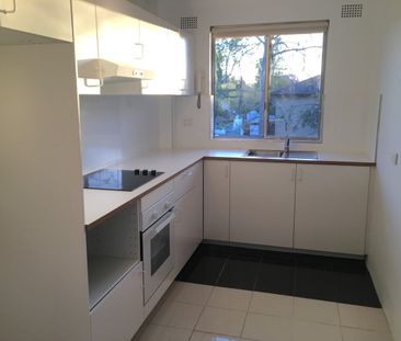 CUTE MODERN & COSY UNIT - Photo 3