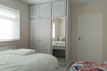 3 bedroom terraced house to rent - Photo 4