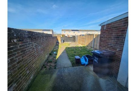 4 bedroom house share to rent - Photo 5