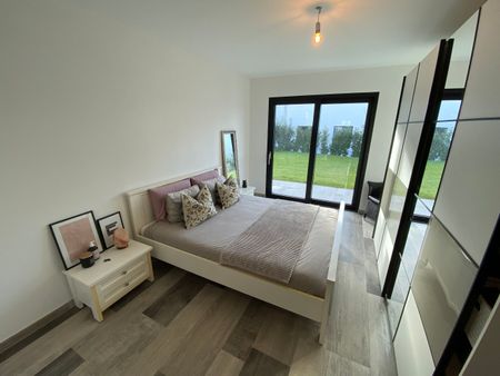 4.5 room apartment of high standing with elevator - Photo 2