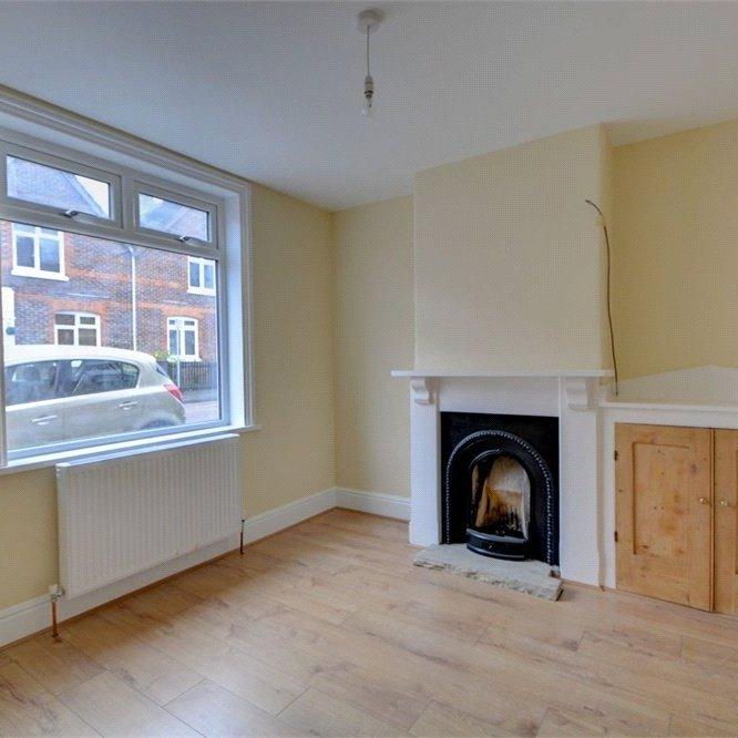 2 bedroom terraced house to rent - Photo 1