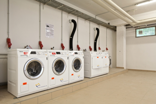 Hier findet ihr unser Angebot an verfügbaren Studierendenapartments im Studierendenwohnheim Franklin20, unweit Campus der TU Dresden - Foto 1