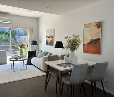 Charming Townhouse in Bayview - Photo 3