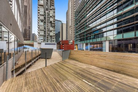 UNFURNISHED 1 bedroom delight WITH CARPARK! - Photo 2