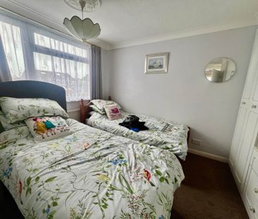 Bursledon Close, Felpham - Photo 5