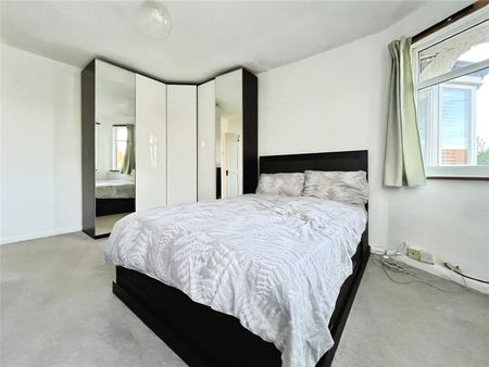 Syon Lane, Isleworth, TW7 5BT - Photo 4